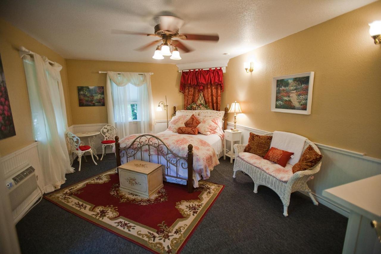Bed And Breakfast On White Rock Creek Waco Buitenkant foto